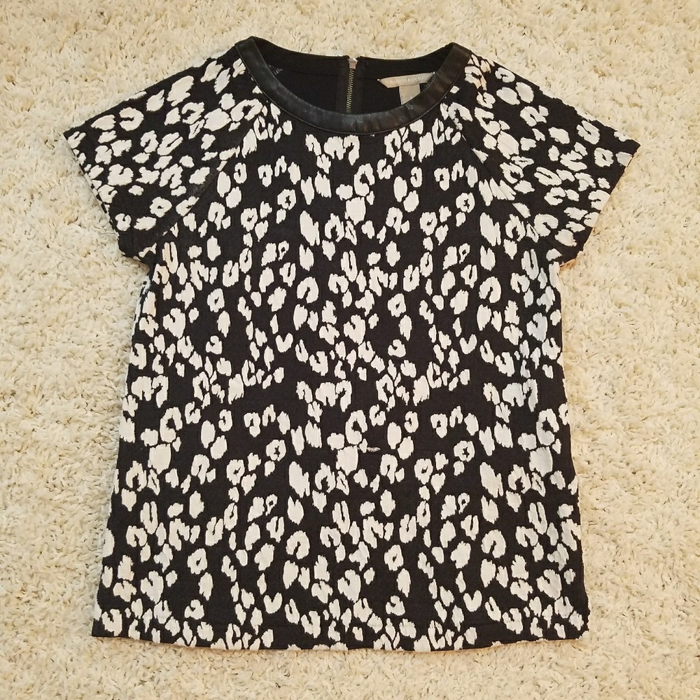 BR leather collar print top